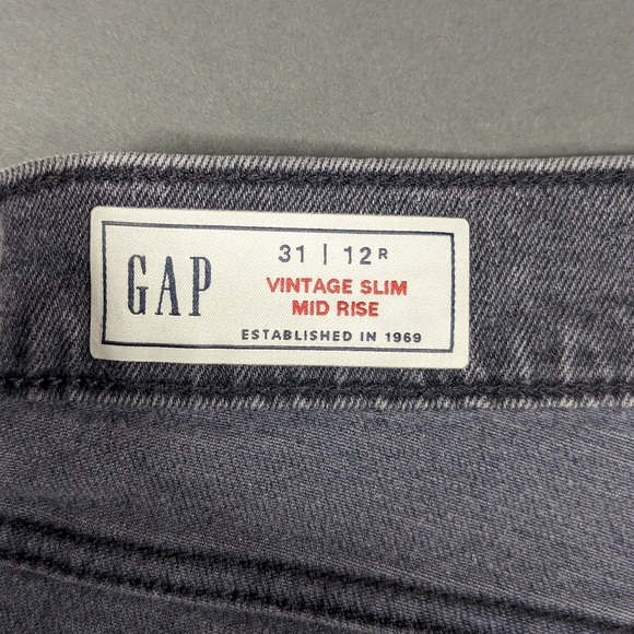 Gap Vintage Slim Mid-Rise Jean Washed Black,  NWT, (31/12R) - Picture 6 of 9